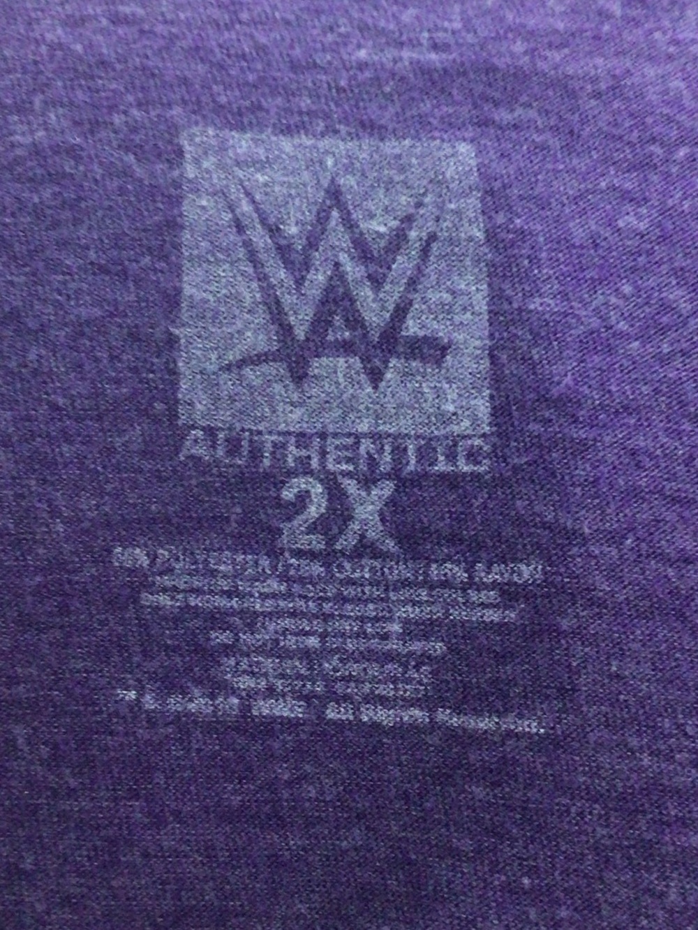 WWE Purple V-Neck WrestleMania 34 Graphic Tee with Gold Print 2X - Picture 4 of 4